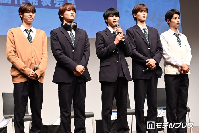 (左から)福田歩汰、桜木雅哉、藤本洸大、簡秀吉、清水海李(C)モデルプレス
