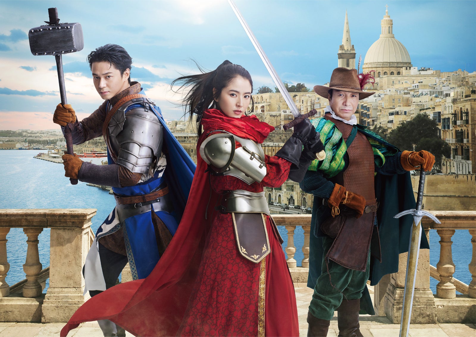 「コンフィデンスマンJP 英雄編」メインカット／（左から）東出昌大、長澤まさみ、小日向文世 （C）2022「コンフィデンスマンJP」製作委員会