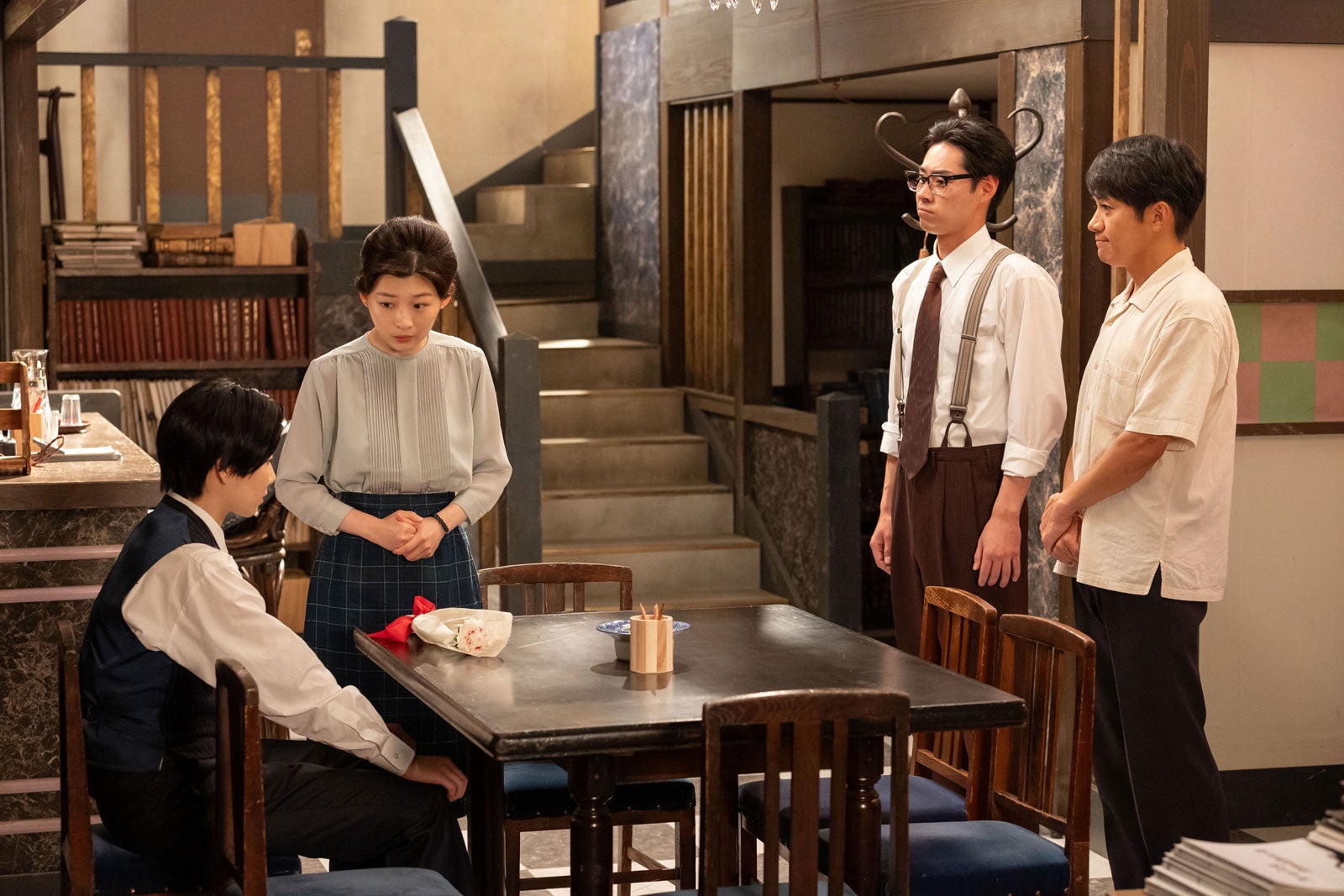 土居志央梨、伊藤沙莉、戸塚純貴、和田正人「虎に翼」第101話（C）NHK