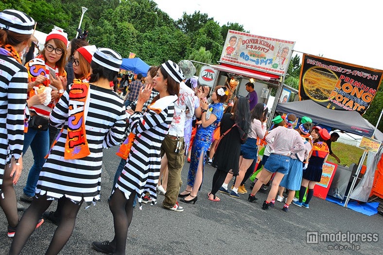 「HALLOWEEN DASH」フードブースには長蛇の列が