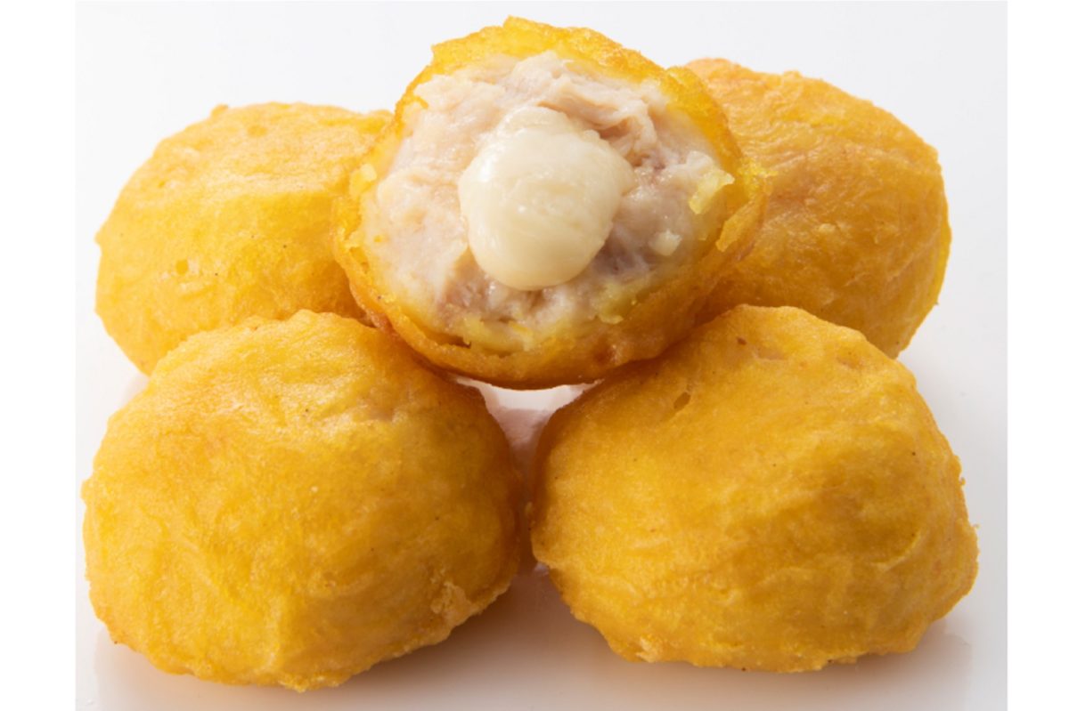 ファミリーマート「トリプルチーズ イン ファミチキ」