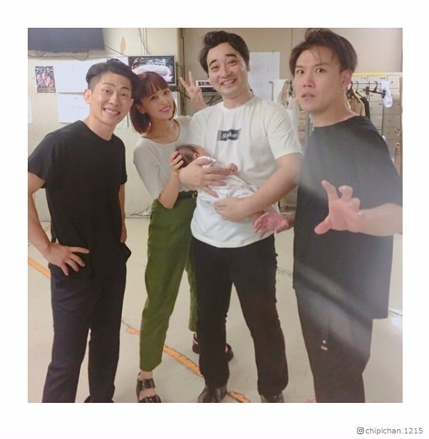 近藤千尋、愛娘がジャンポケと対面「明日から育児また頑張れる」