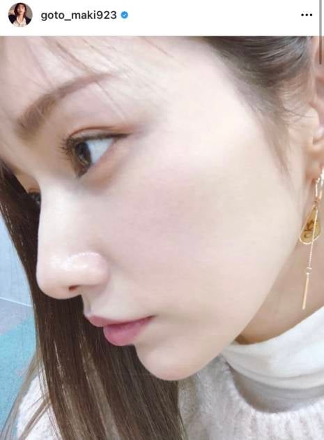 透明感がすごい」後藤真希、色白美肌のナチュラルメイクSHOTに反響「20代の肌」 - モデルプレス