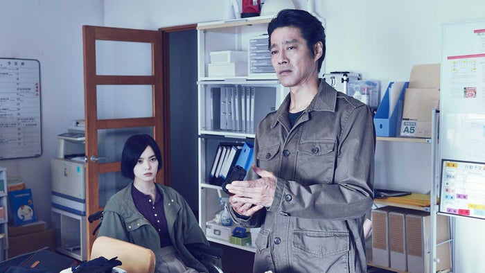 平手友梨奈演じる少女の壮絶な過去 V6岡田准一主演 ザ ファブル 新場面写真 スポット映像公開 ザ ファブル 殺さない殺し屋 モデルプレス 平手友梨奈演じる少女の壮絶な過去 V6岡田准一主演 ザ ファブル 新場面写真 スポット映像公開 ザ ファブル 殺さない殺し屋 モデルプレス