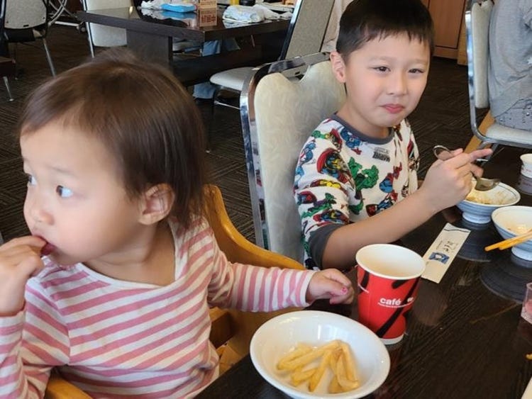 小原正子 家族連れが多かった旅館 朝食会場に何人も赤ちゃんがいました モデルプレス 小原正子 家族連れが多かった旅館 朝食会場に何人も赤ちゃんがいました モデルプレス
