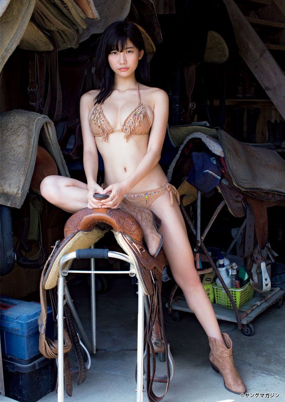 小倉優香(C)Luckman/ヤングマガジン