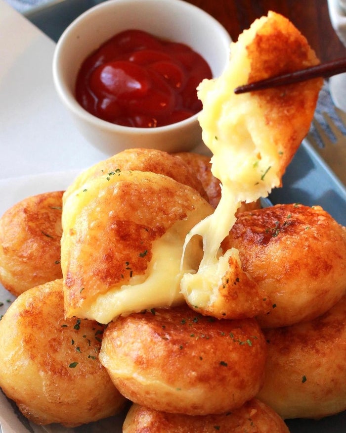 小麦粉 卵不使用おやつ もちもちじゃが芋チーズボール モデルプレス