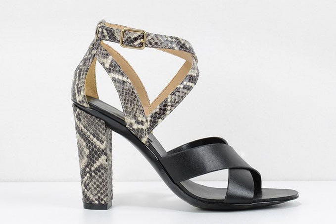 ストラップサンダル「CHARLES & KEITH」8,532円(税込)/画像提供:CHARLES & KEITH OFFICIAL ONLINE STORE