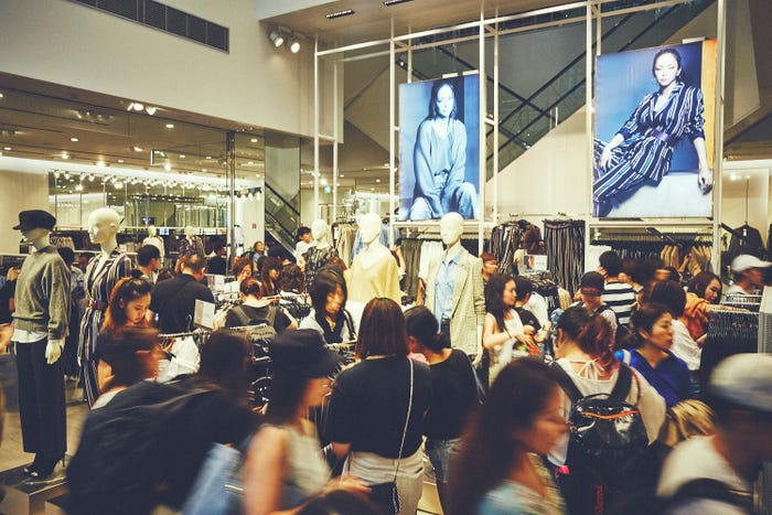 「Namie Amuro x H&M」発売日の様子(提供写真)