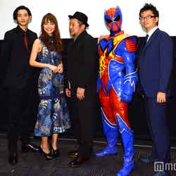 （左から）竜星涼、内田理央、ケンドーコバヤシ、マックスマン、増田哲英監督（C）モデルプレス