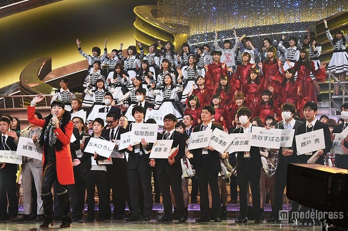 V6 Akb48らと Waになっておどろう 和田アキ子から紅白出演者が集結 紅白リハ3日目 モデルプレス V6 Akb48らと Waになっておどろう 和田アキ子から紅白出演者が集結 紅白リハ3日目 モデルプレス