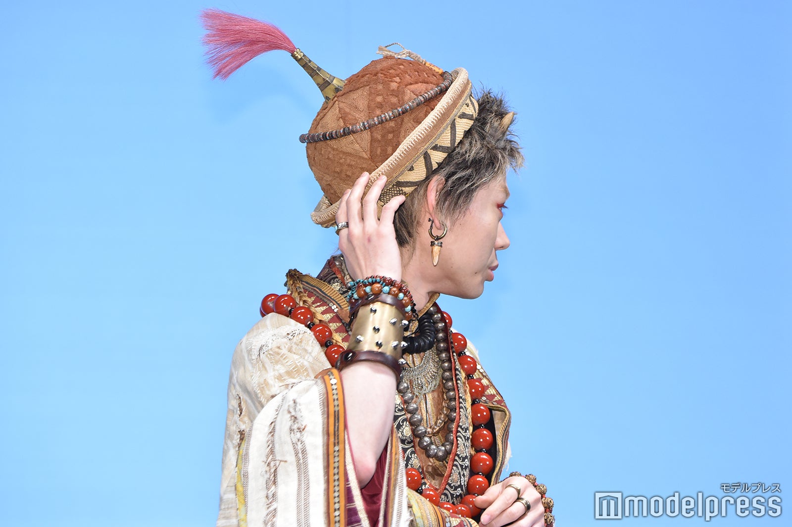 ポイントは帽子とアピールする菅田将暉（C）モデルプレス