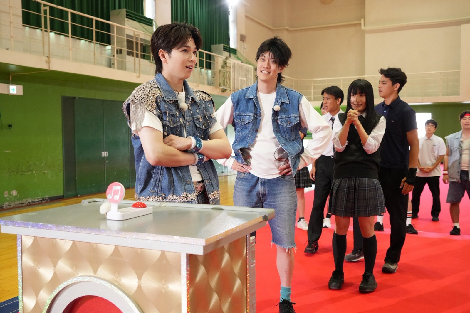 塩崎太智、粗品（C）フジテレビ