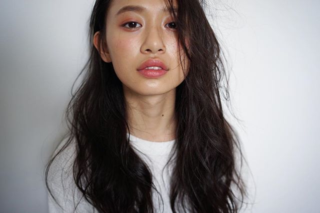 前髪を切るか伸ばすか悩む女性におすすめ なりたいイメージがきっと見つかる モデルプレス 前髪を切るか伸ばすか悩む女性におすすめ なりたいイメージがきっと見つかる モデルプレス