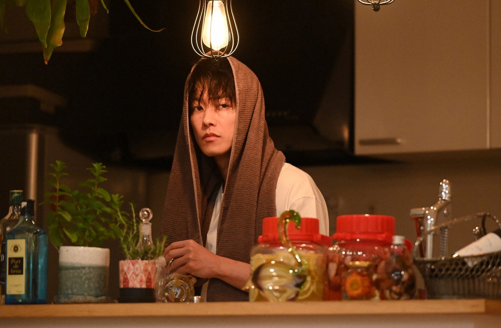 佐藤健／「恋はつづくよどこまでも」第2話より（C）TBS