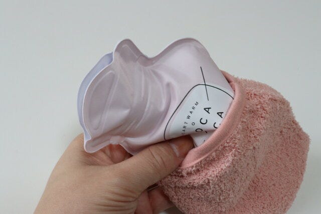 セリア ソフト湯たんぽ ソフト湯たんぽカバー セリアのソフト湯たんぽをソフト湯たんぽカバーに入れる