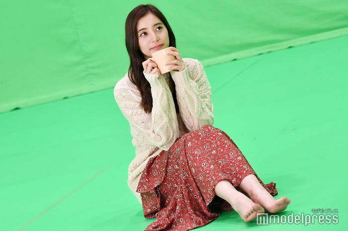 “癒やし系”新木優子(C)モデルプレス