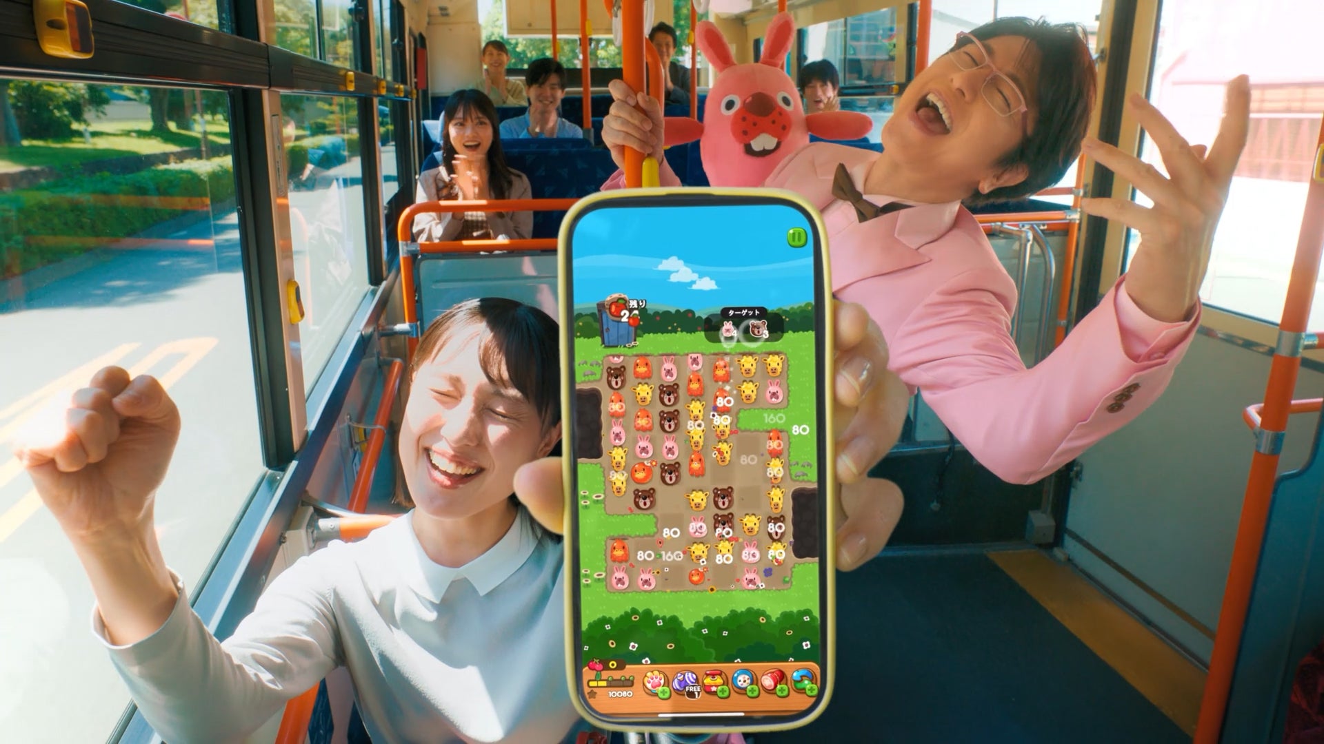 及川光博「LINE ポコポコ」新CM（提供写真）