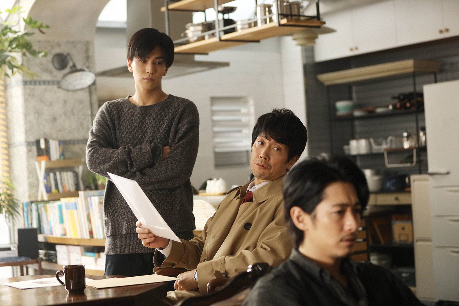 岩田剛典、佐々木蔵之介、ディーン・フジオカ／「シャーロック」第4話より（C）フジテレビ