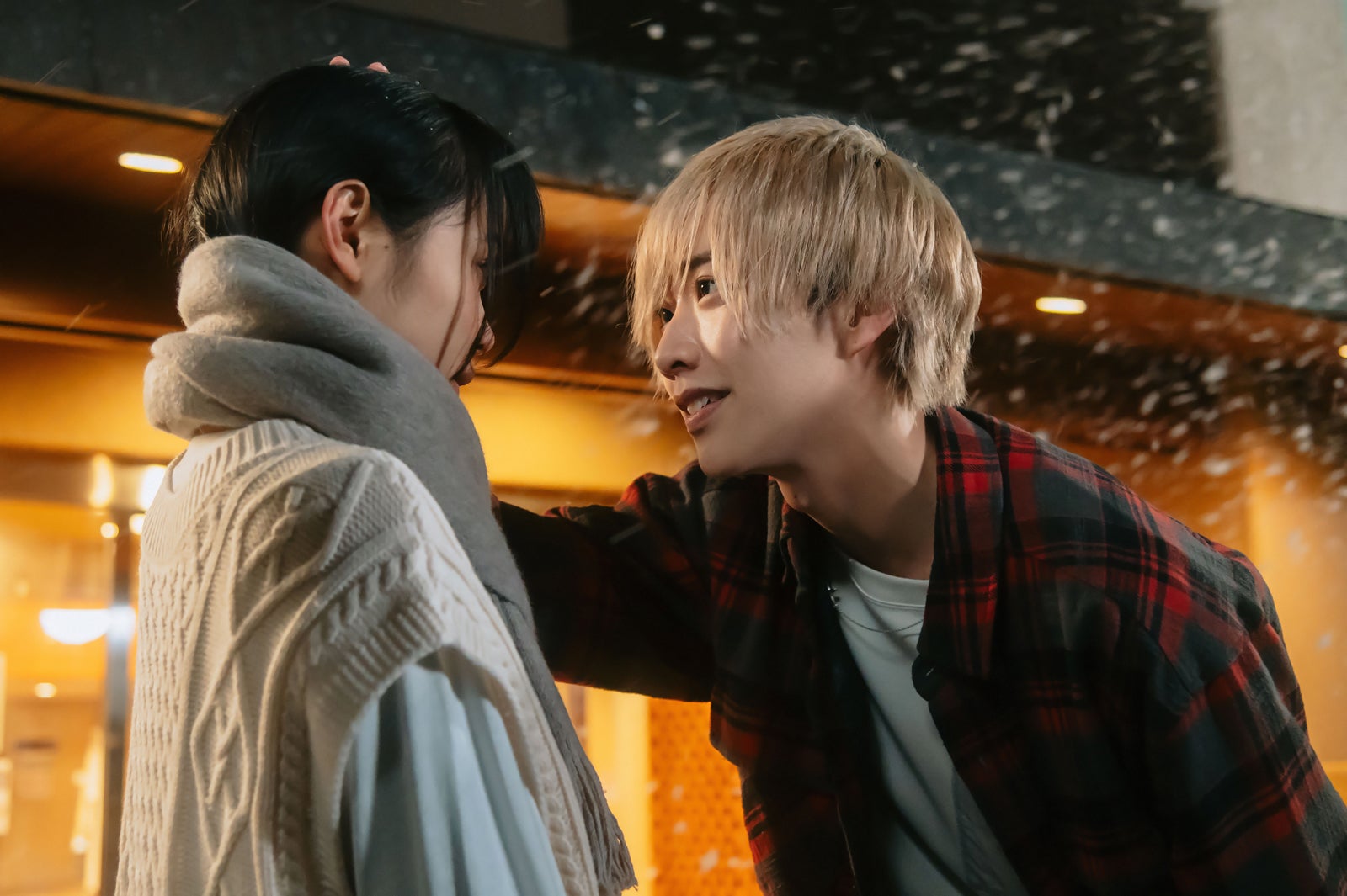 林芽亜里、松井奏「熱愛プリンス」第6話（C）青月まどか／「熱愛プリンス」製作委員会・MBS