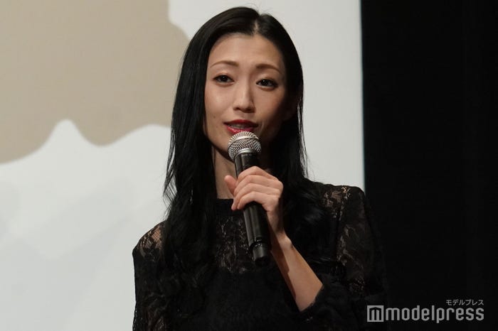 ロングヘアの壇蜜(C)モデルプレス