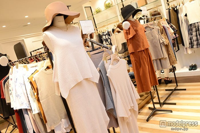 “色っぽガーリー”なスタイルを提案