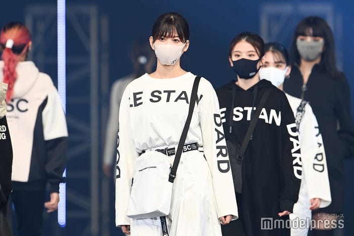 渡邉理佐(C)モデルプレス