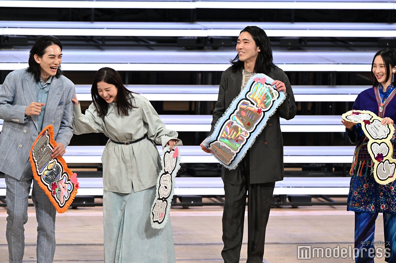 町田啓太、吉高由里子、柄本佑、ファーストサマーウイカ（C）モデルプレス