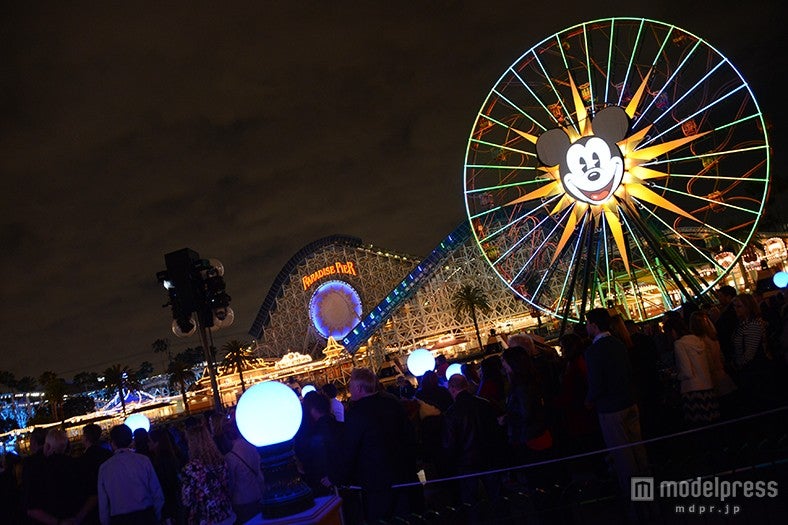 ウォーターショー「ワールド・オブ・カラー：セレブレート！ワンダフル・ワールド・オブ・ウォルト・ディズニー」