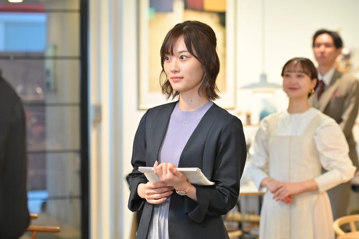 山下美月「着飾る恋には理由があって」(C)TBS