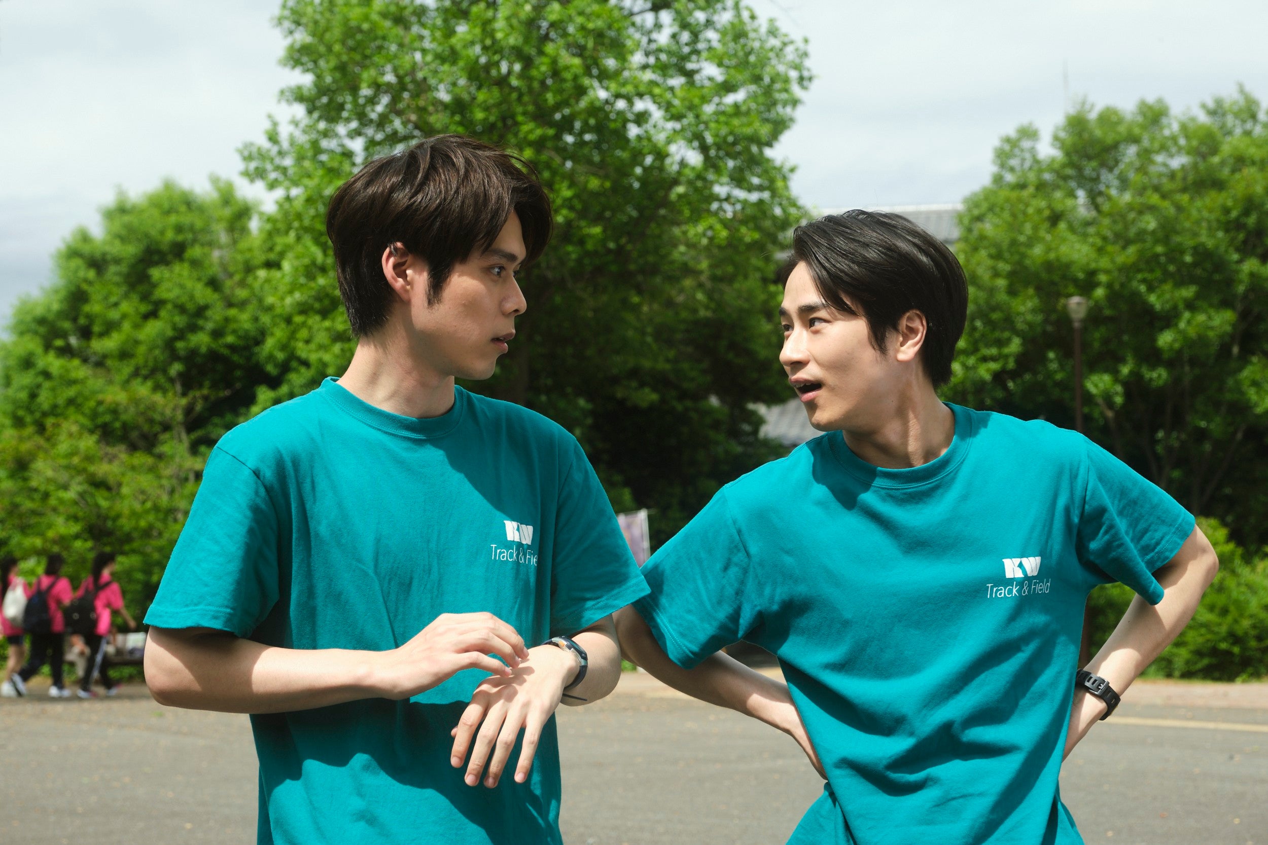 細田佳央太、前田旺志郎「あの子の子ども」第2話より（C）カンテレ