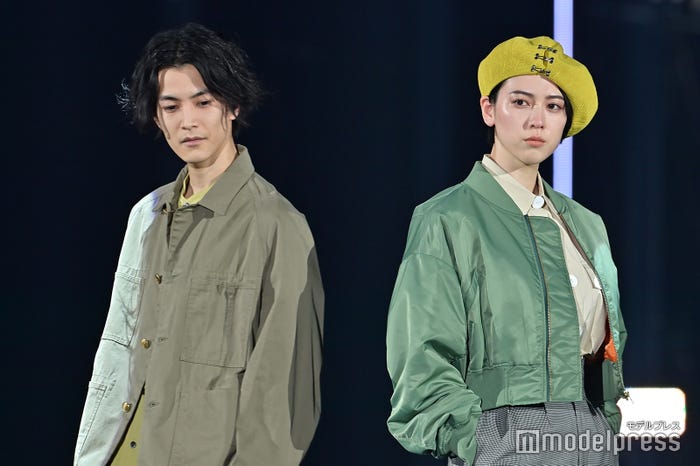 渡邊圭祐&三吉彩花(C)モデルプレス