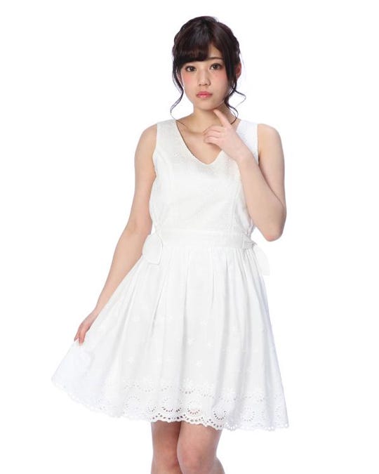 レースクロスワンピース「Tokyo Kawaii Life」¥7,452(税込)