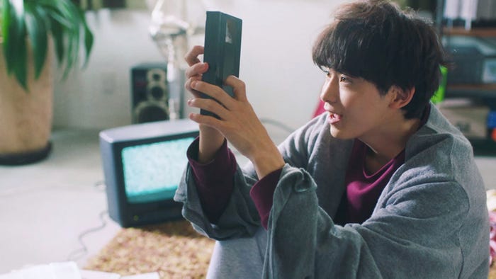 Thinking Dogs「エキストラ」MVより (提供写真)