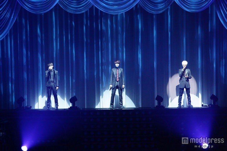 SUPER JUNIOR-K.R.Y（左から：リョウク、キュヒョン、イェソン）