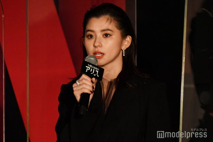 朝比奈彩(C)モデルプレス