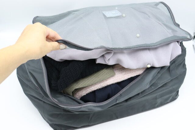 キャンドゥ　衣類圧縮バッグ　メッシュ　使用例