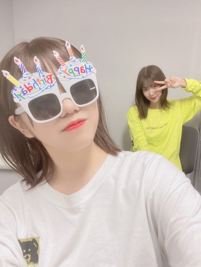 イメチェン後の武元唯衣、松平璃子/武元唯衣オフィシャルブログより