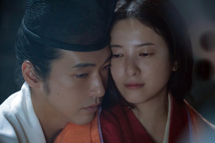 吉高由里子＆柄本佑、大河「光る君へ」で攻めの濃厚キス＆ラブシーン 駆け落ち提案に涙の決断「対比が切ない」
