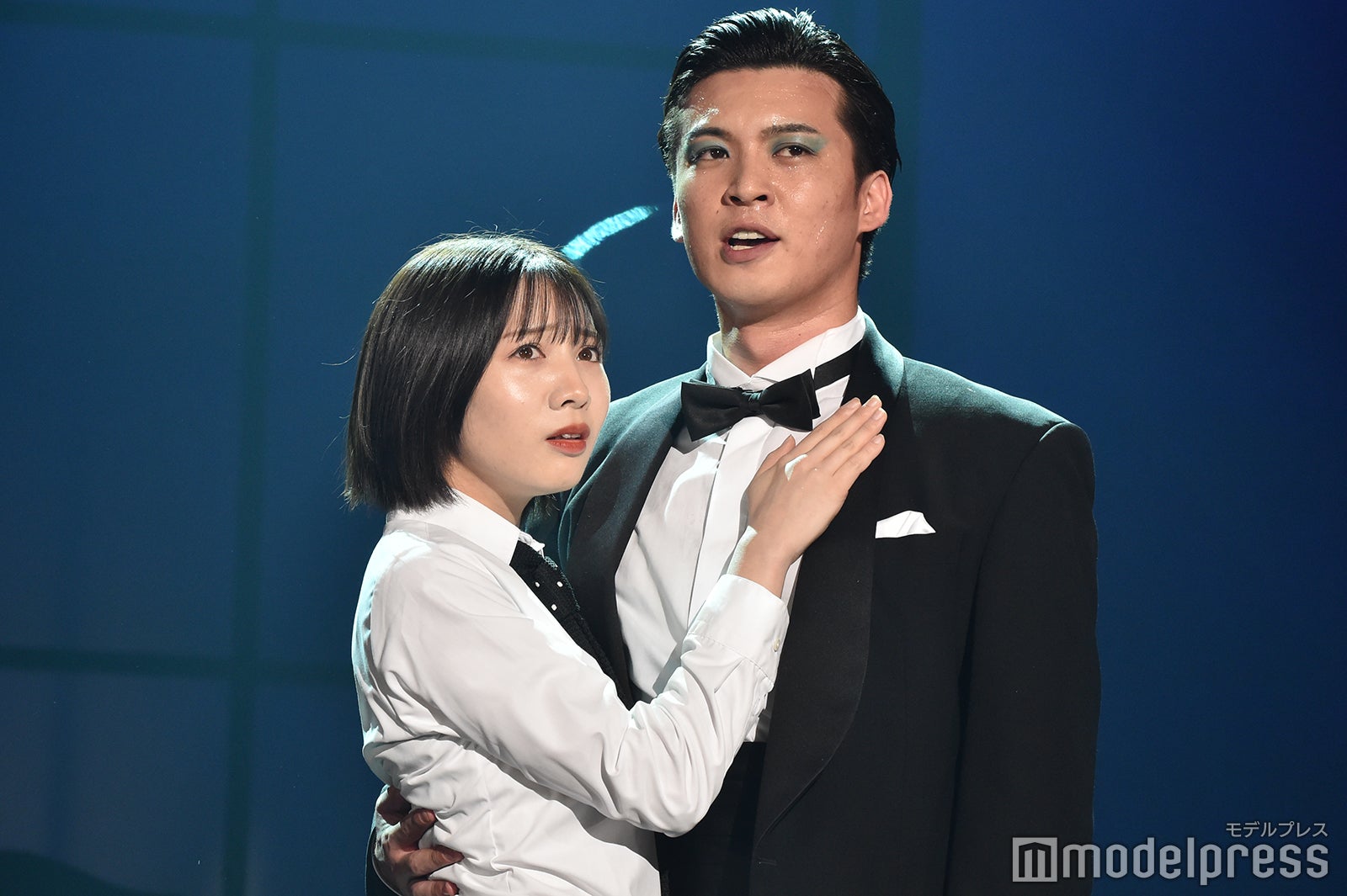 能條愛未、荒井敦史／一部公開されたシーンより（C）モデルプレス