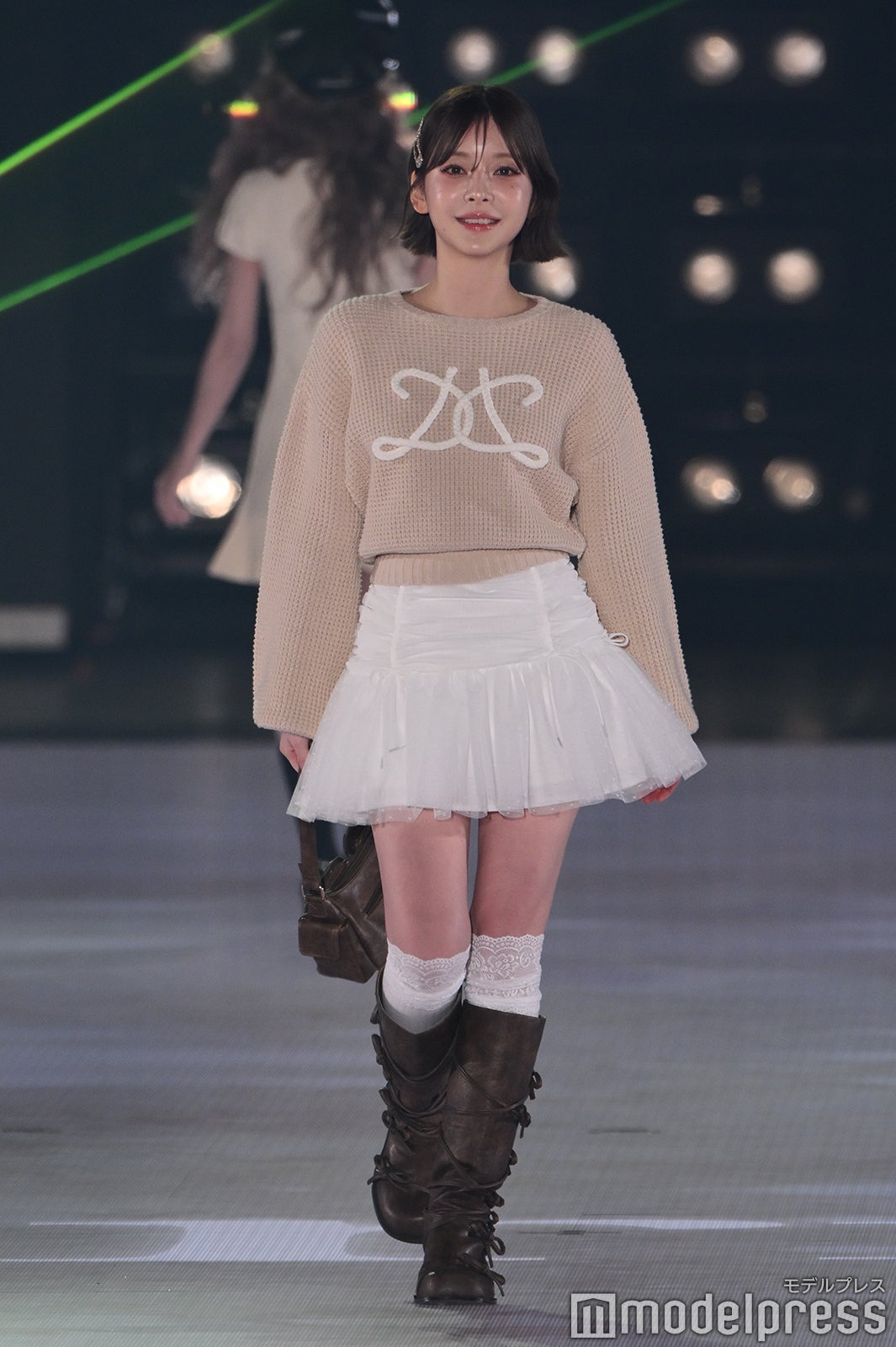 テリ（C）モデルプレス