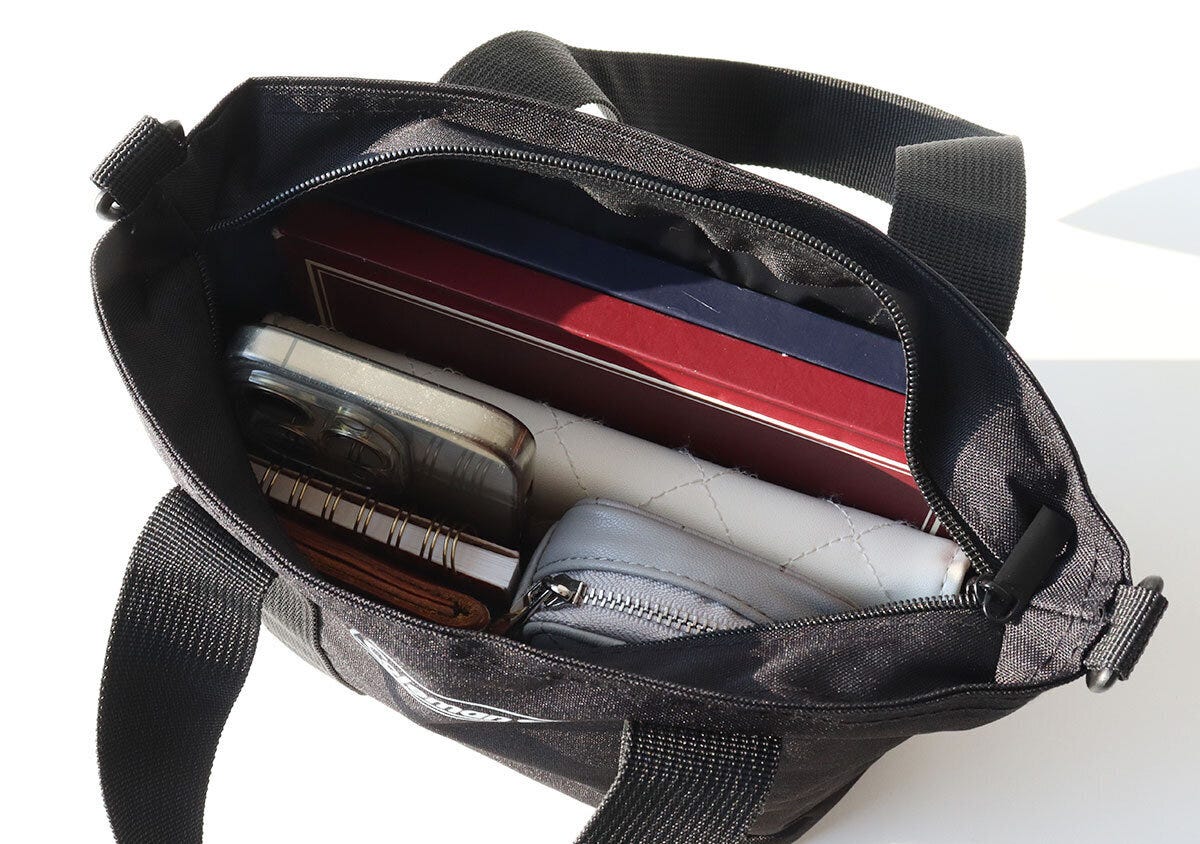 宝島社 雑誌付録 オトナミューズ4月号 Coleman(コールマン)着脱可能なショルダーストラップ付きミニトート 宝島社雑誌付録のオトナミューズ4月号のColeman(コールマン)着脱可能なショルダーストラップ付きミニトート4