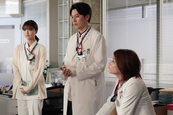 工藤美桜、西村元貴、さとうほなみ「院内警察」最終話より((C)フジテレビ/共同テレビ