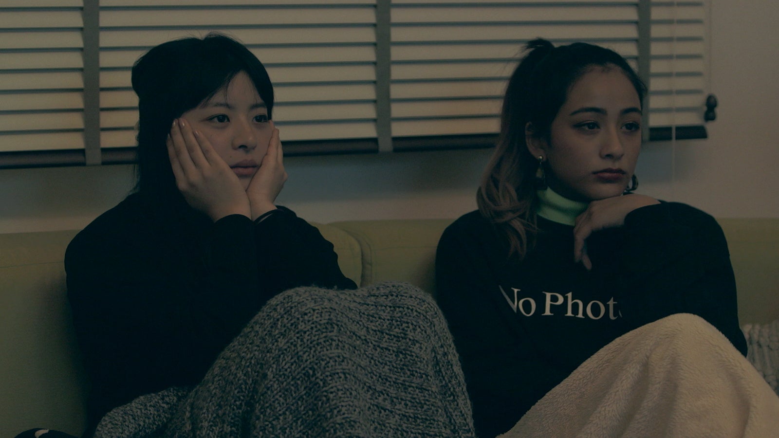 優衣、まや「TERRACE HOUSE OPENING NEW DOORS」41st WEEK（C）フジテレビ／イースト・エンタテインメント
