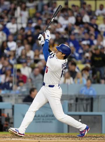大谷翔平がセンターへ117メートル大飛球も フェンス手前で失速 復活アーチならず本拠地が大きなタメ息