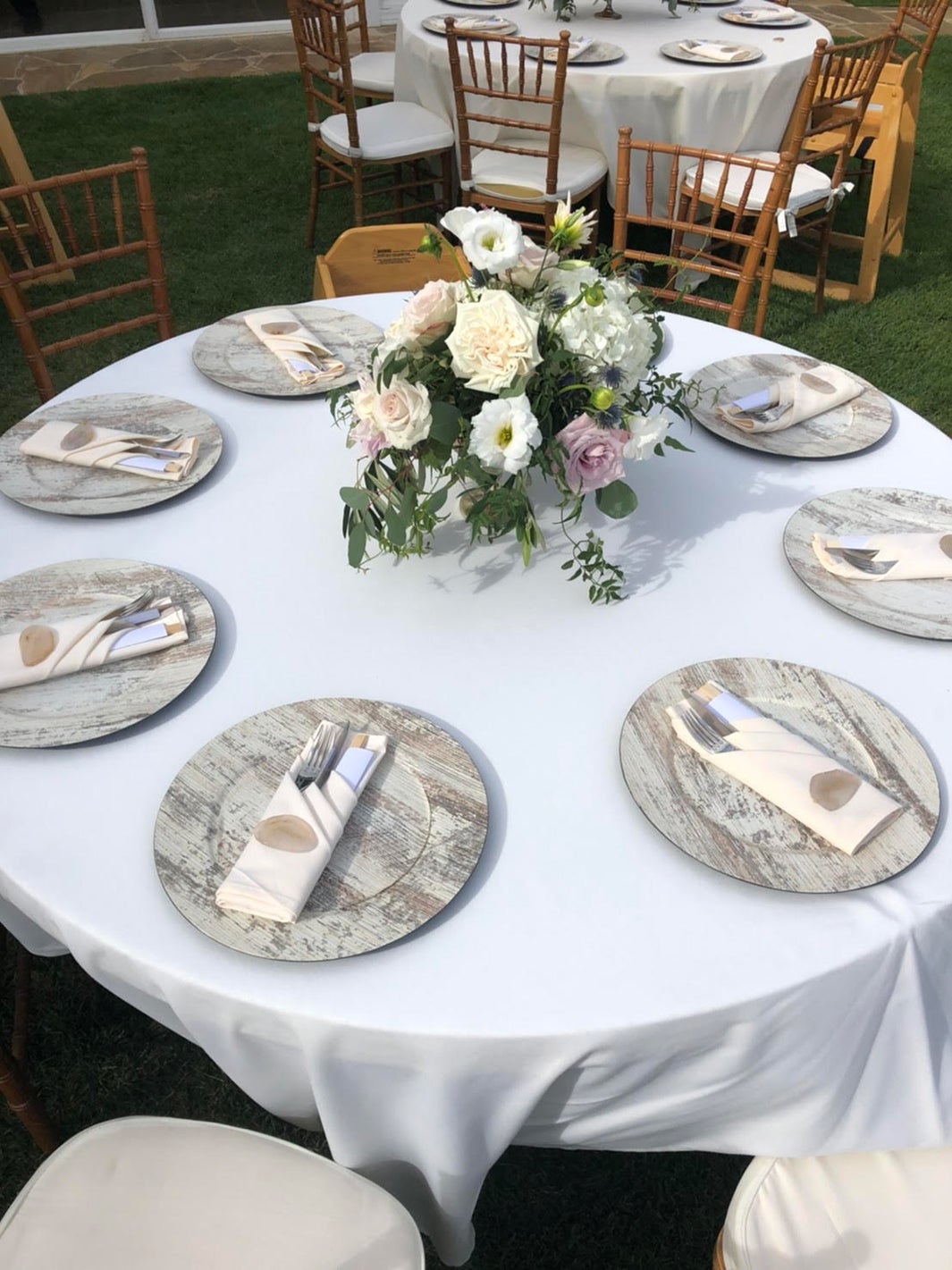 こだわりのテーブルセッティング（提供写真）