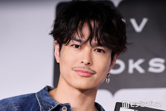 三代目JSB今市隆二、“新たな表現”に手応えも「メンバーに渡すのはちょっと気まずい」フォトブックへの思い語る【EASY】