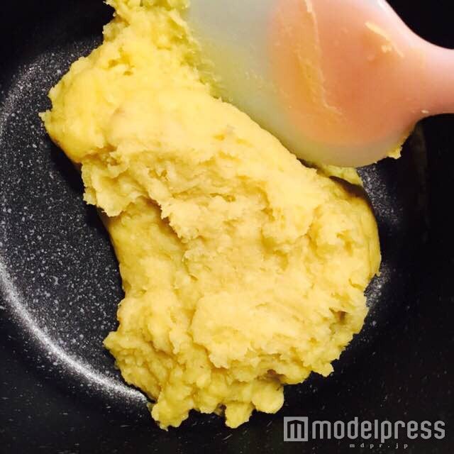 生地を作っていこう／画像提供：柏原歩