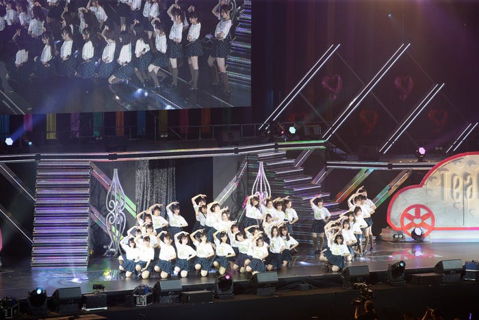 「チーム8結成4周年記念祭 in日本ガイシホール しあわせのエイト祭り」夜公演(C)AKS