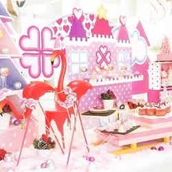 ヒルトン東京ベイのデザートブッフェ「ピンク・クリスマス」開催　乙女心くすぐるピンクの世界にキュン／画像提供：ヒルトン東京ベイ
